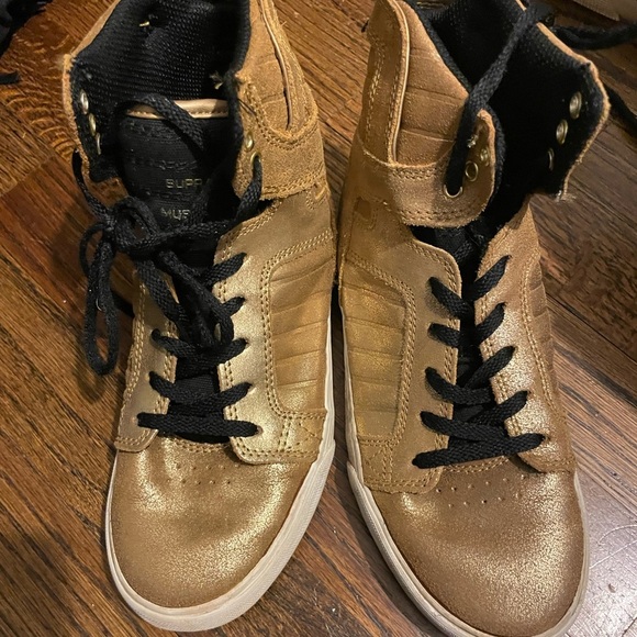 Supra 👑 skytop size 3.5 gold high tops - Picture 2 of 7